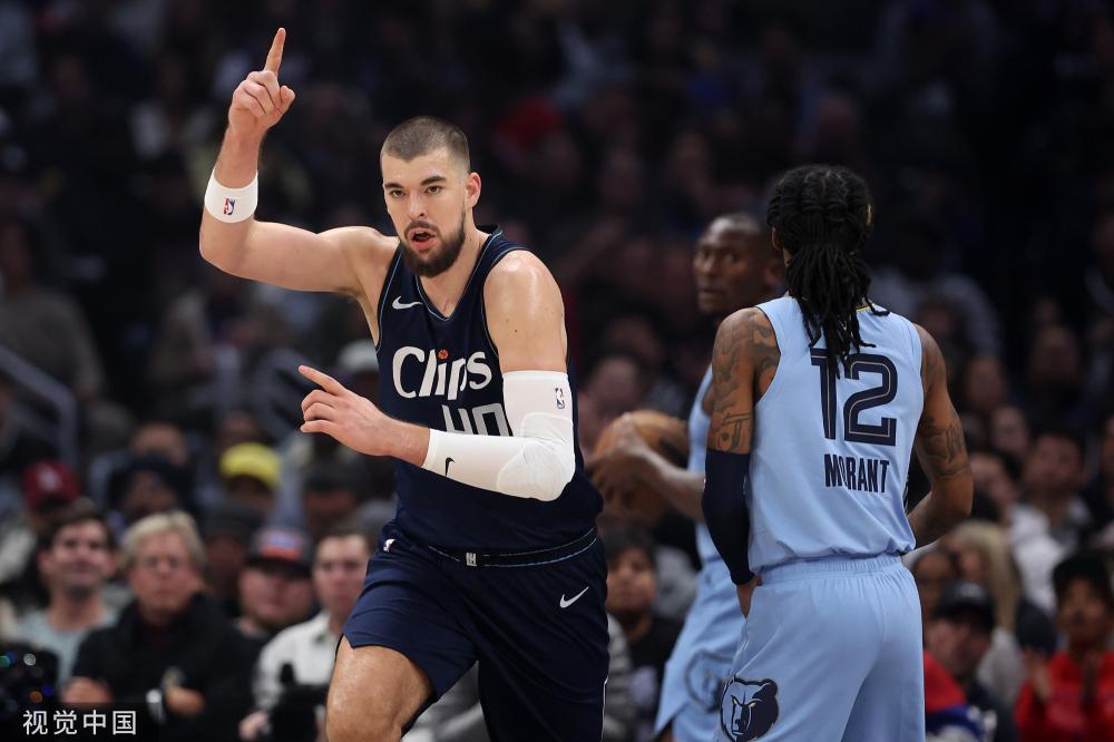 敏锐的门前 敏锐的门前