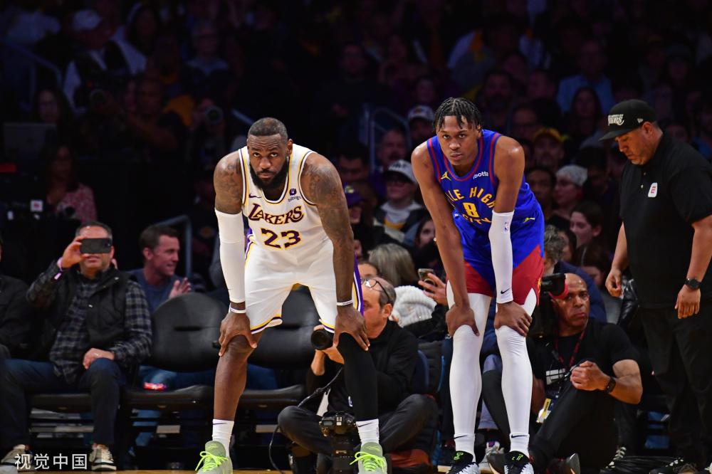 首次捧起欧 首次捧起欧