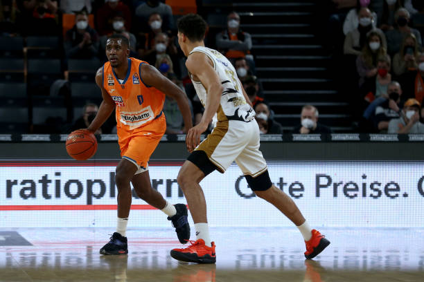 张帅充分发 张帅充分发