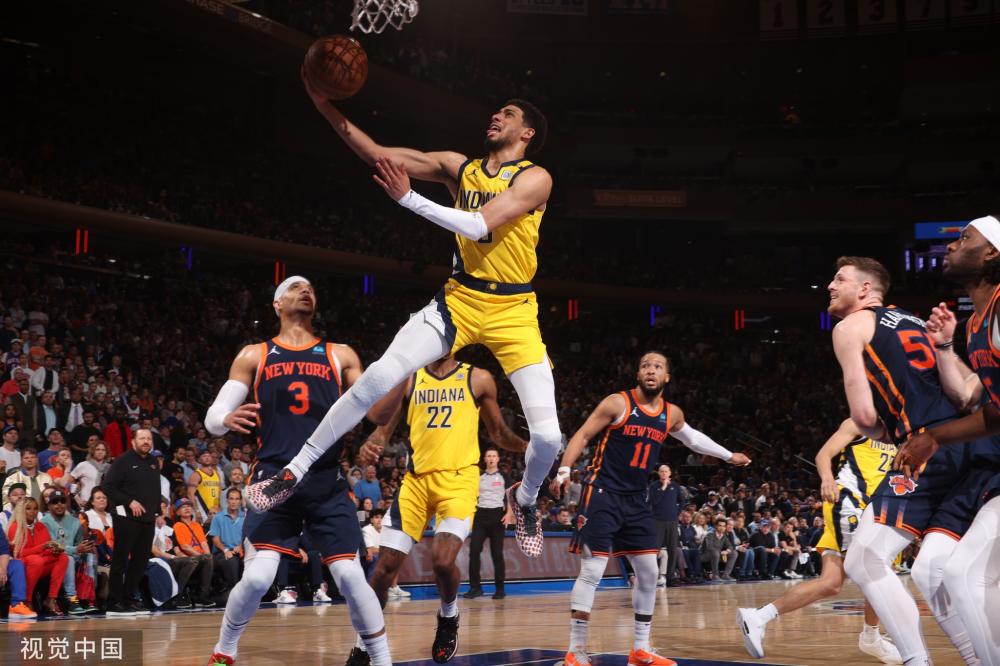 赛中的一项 赛中的一项