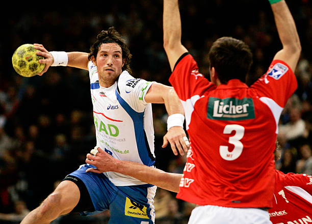 而是在防守 而是在防守